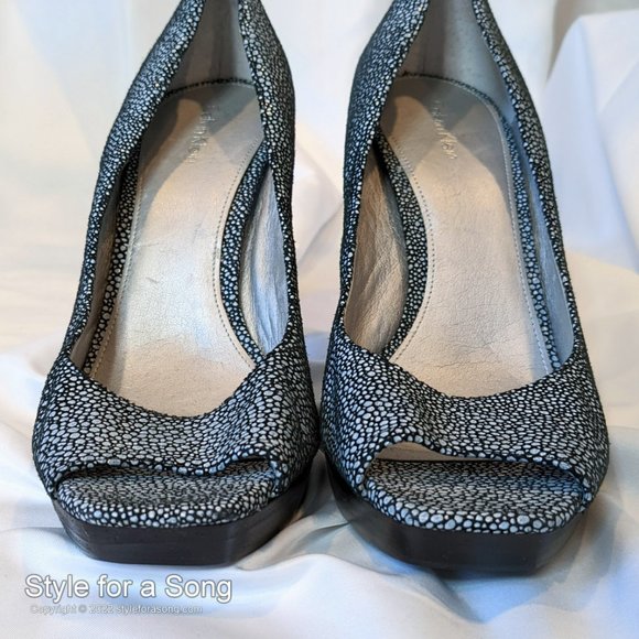 Calvin Klein Cora Black and White Pebble Platform Peep Toe Pumps 9 - Picture 5 of 12
